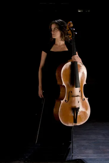 Monika Leskovar, Cellistin — Chiaroscuro 32
