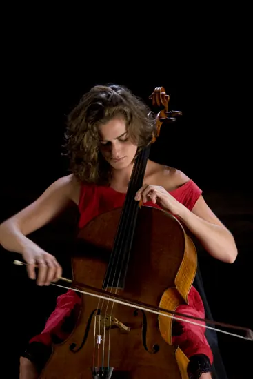 Monika Leskovar, Cellistin — Chiaroscuro 30