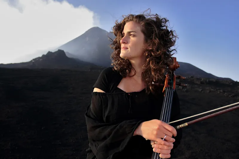 Monika Leskovar, Cellistin — Elemente 20