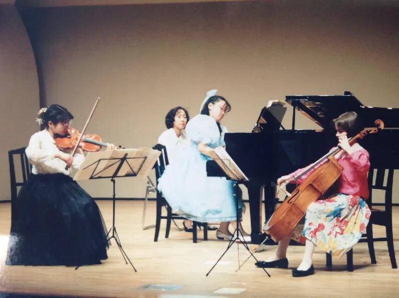 Monika Leskovar, Cellistin — Bühne 37