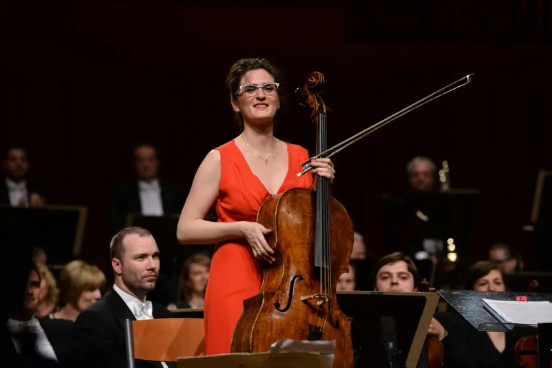 Monika Leskovar, Cellistin — Bühne 33